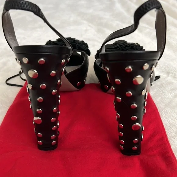 “Rare”Valentino Garavani rosette studded platform heels - Picture 5 of 7